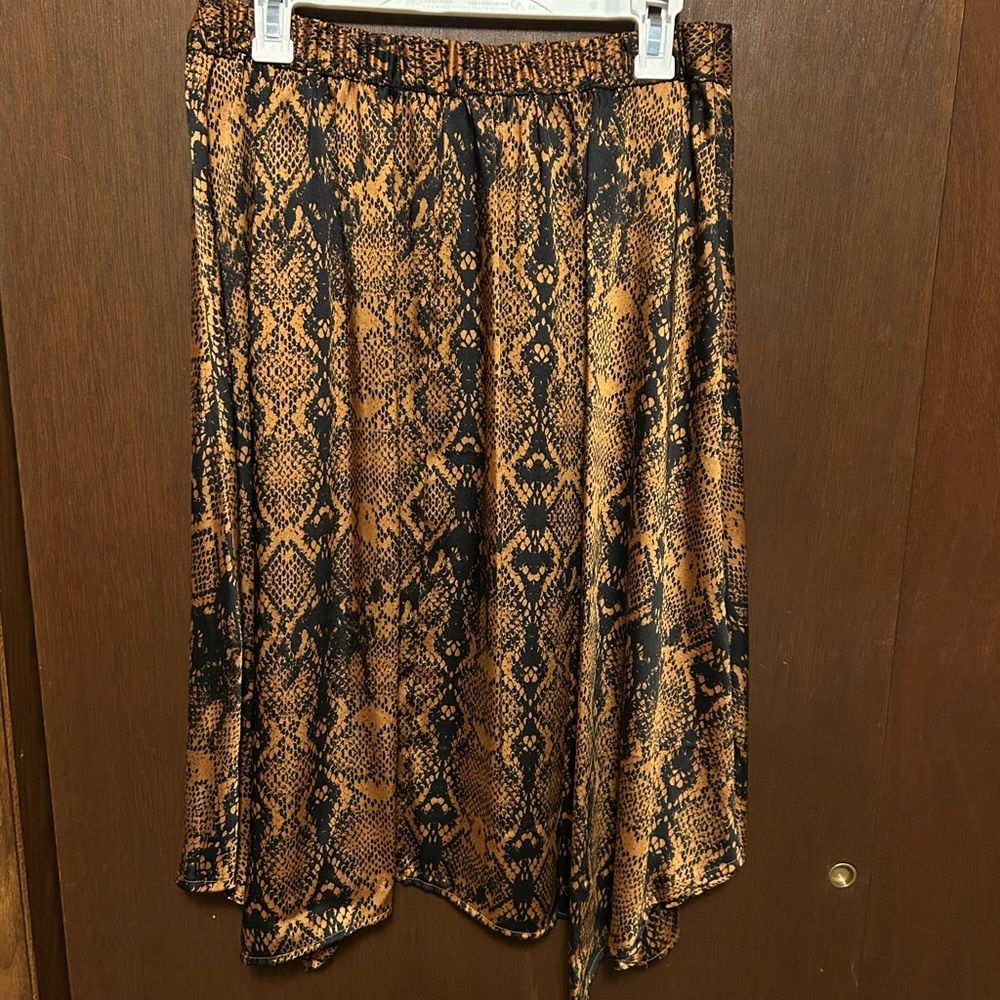 Apt. 9 Snakeskin Animal Mid Length Orange Black Skirt Women’s Size Medium - Picture 3 of 3